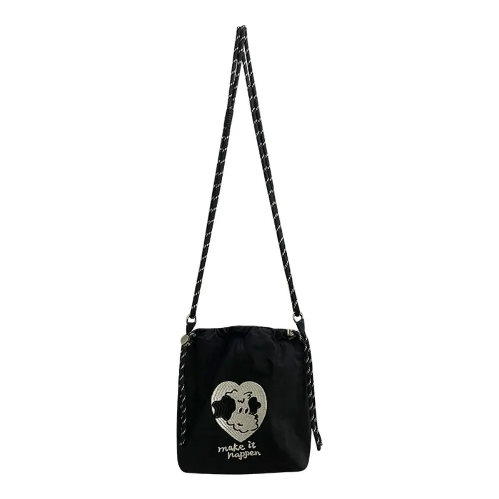 Tote Bag Nylon Drawstring Bag Korean Style Flower Nylon Crossbody Bag Printing Large Capacity Shoulder Bags Women
Tote Bag Nylon Drawstring Bag Korean Style Flower Nylon Crossbody Bag Printing Large Capacity Shoulder Bags Women