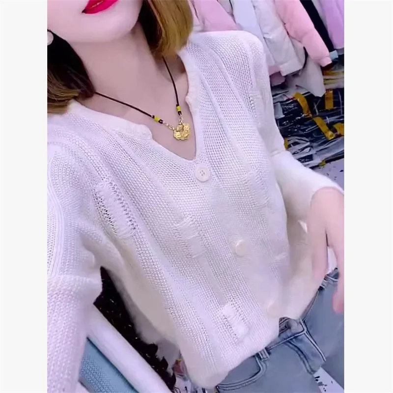 Female Fashion Long Sleeved Knitwear Spring Autumn Ladies Casual Loose Sweater Tops Women Broken Hole Tassel Pullover Knit Coat
Female Fashion Long Sleeved Knitwear Spring Autumn Ladies Casual Loose Sweater Tops Women Broken Hole Tassel Pullover Knit Coat