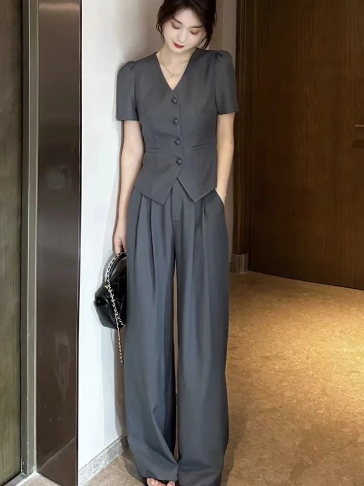 Elegance Fashion Office Lady Pant Sets Summer 2025 New Collection Slimming Short-Sleeve Top Casual Wide-leg Two-piece Set
Elegance Fashion Office Lady Pant Sets Summer 2025 New Collection Slimming Short-Sleeve Top Casual Wide-leg Two-piece Set