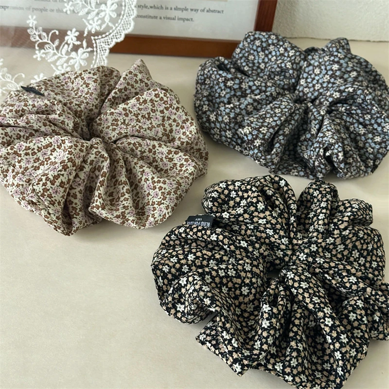 French Vintage Floral Print Hair Scrunchies Oversized Ruched Ponytail Holder Pastoral Style Elastic Hair Ties For Thick Hair
French Vintage Floral Print Hair Scrunchies Oversized Ruched Ponytail Holder Pastoral Style Elastic Hair Ties For Thick Hair