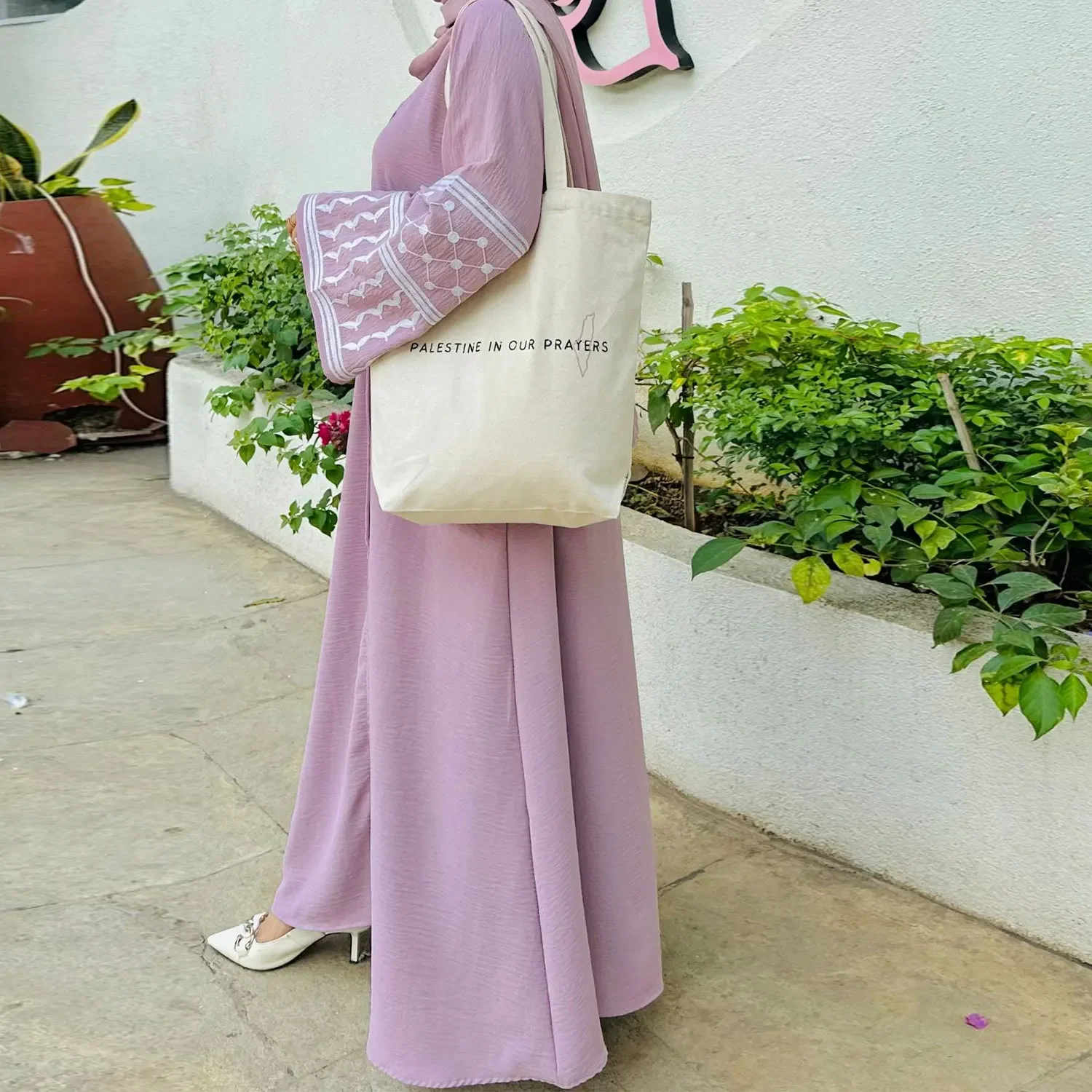 UNI Linen Butterfly Embroidery Open Abaya Dubai Luxury 2024 Muslim Modest Kaftan Kimono Dresses Women Coat Islam Clothing Kebaya
UNI Linen Butterfly Embroidery Open Abaya Dubai Luxury 2024 Muslim Modest Kaftan Kimono Dresses Women Coat Islam Clothing Kebaya