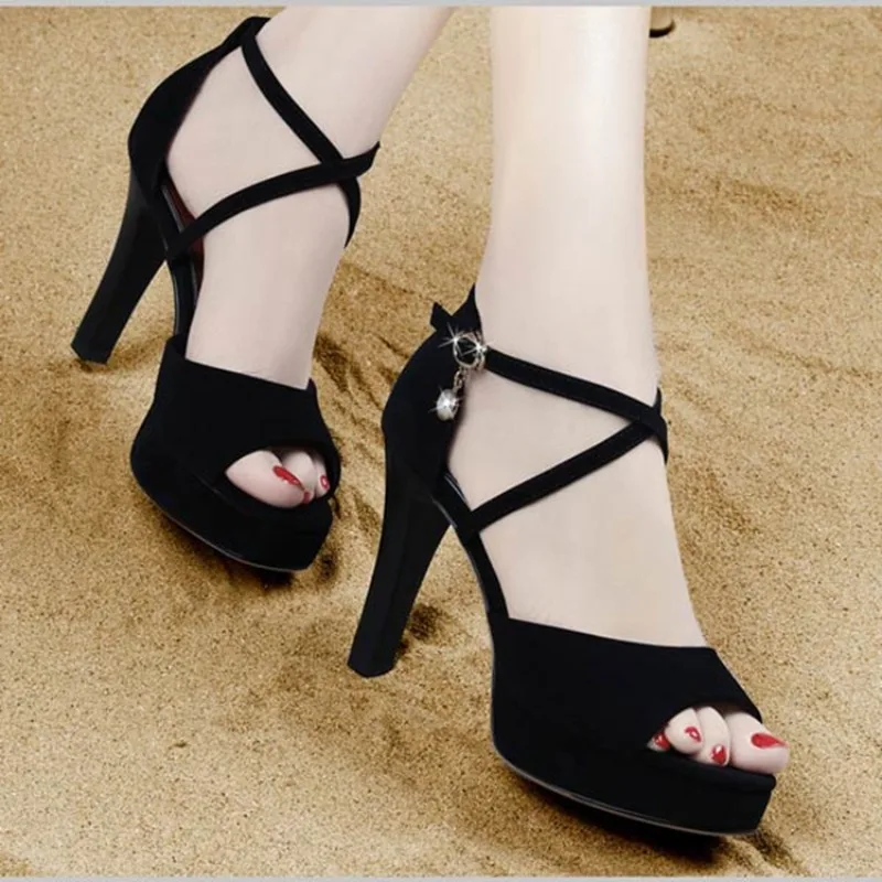 2024 Summer New Women High-heeled Sandals Korean Fashion Fish Mouth A Word Buckle Strap Casual Big Size Women Roman Shoes Pumps
2024 Summer New Women High-heeled Sandals Korean Fashion Fish Mouth A Word Buckle Strap Casual Big Size Women Roman Shoes Pumps