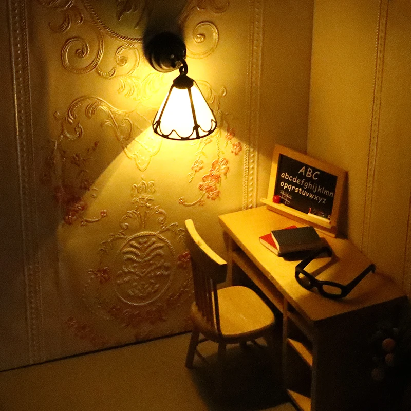 1:12 Dollhouse Miniature LED Light Lace White Cover Wall Lamp Home Lighting Furniture Model Doll House Scene Decor Accessories
1:12 Dollhouse Miniature LED Light Lace White Cover Wall Lamp Home Lighting Furniture Model Doll House Scene Decor Accessories