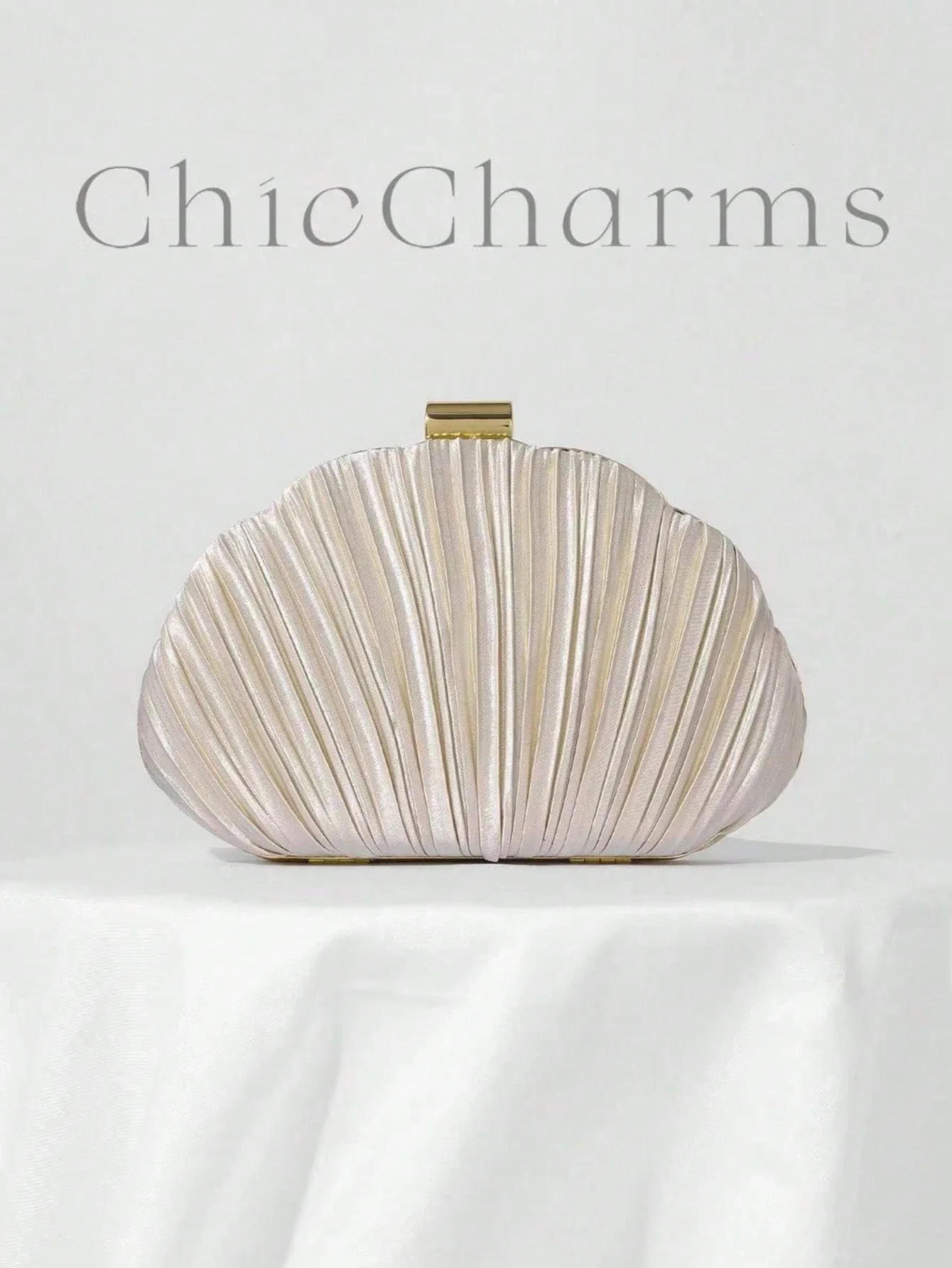 Elegant Pleated Clutch Bag For Evening Wedding Party Dinner
Elegant Pleated Clutch Bag For Evening Wedding Party Dinner