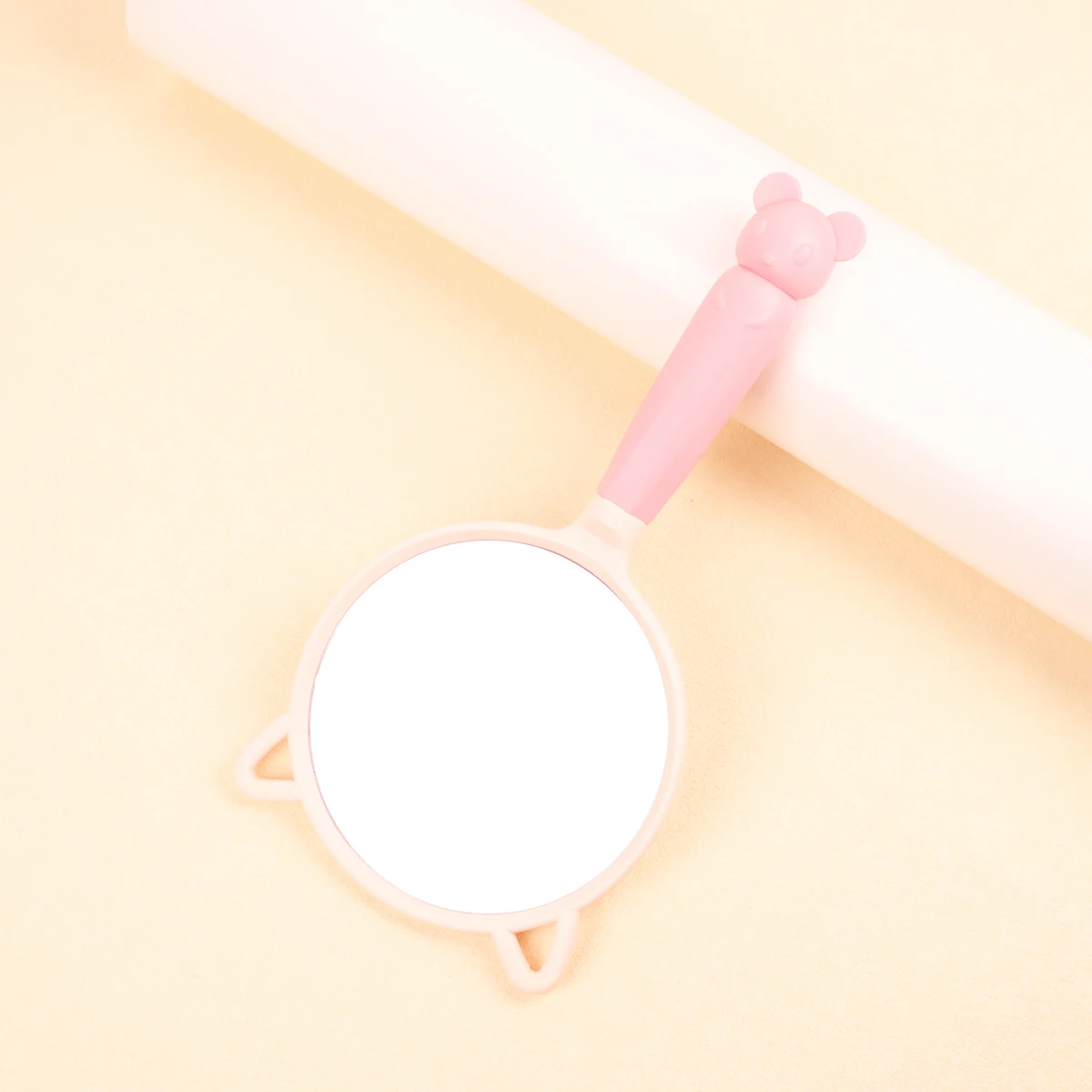 1pc cartoon handle mirror, silicone handle anti slip and durable, handheld makeup mirror, special for real hair wigs
1pc cartoon handle mirror, silicone handle anti slip and durable, handheld makeup mirror, special for real hair wigs