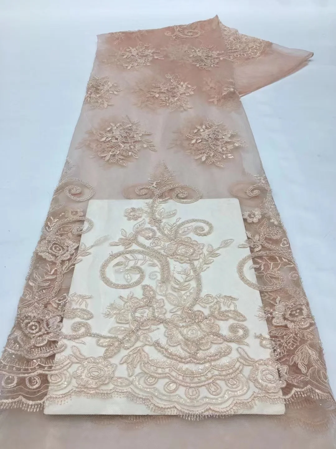 New Arrival High Quality African Organza Lace Fabric 2024 Nigerian French Sequins Lace Fabric With Beads For Wedding Party Dress
New Arrival High Quality African Organza Lace Fabric 2024 Nigerian French Sequins Lace Fabric With Beads For Wedding Party Dress