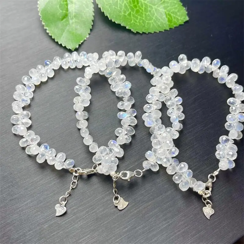 8MM Natural Indian Blue Moon Stone Teardrop Bracelet For Women Men Love Gift Crystal Beads Strands Jewelry Gift 1PCS
8MM Natural Indian Blue Moon Stone Teardrop Bracelet For Women Men Love Gift Crystal Beads Strands Jewelry Gift 1PCS