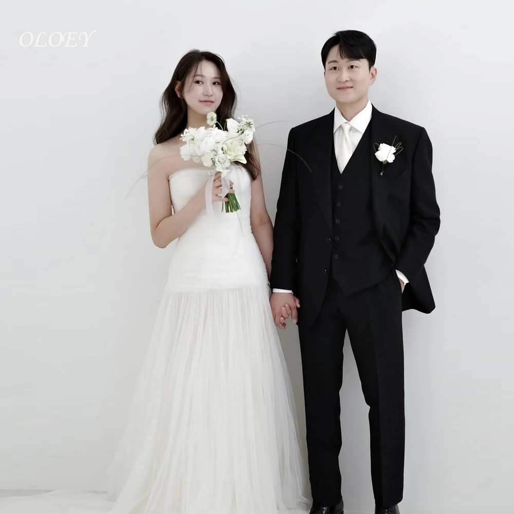 OLOEY Elegant Strapless Sleeveless Tulle A Line Bridal Gown Customized Backless Floor Korea Wedding Dress Photo Shoot
OLOEY Elegant Strapless Sleeveless Tulle A Line Bridal Gown Customized Backless Floor Korea Wedding Dress Photo Shoot