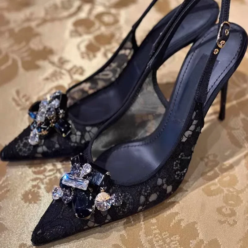 Роскошные черные кружевные туфли с драгоценными камнями и стразами, формальные туфли без шнуровки с острым носком, туфли-лодочки с открытой пяткой, украшенные кристаллами, праздничная обувь
Роскошные черные кружевные туфли с драгоценными камнями и стразами, формальные туфли без шнуровки с острым носком, туфли-лодочки с открытой пяткой, украшенные кристаллами, праздничная обувь
