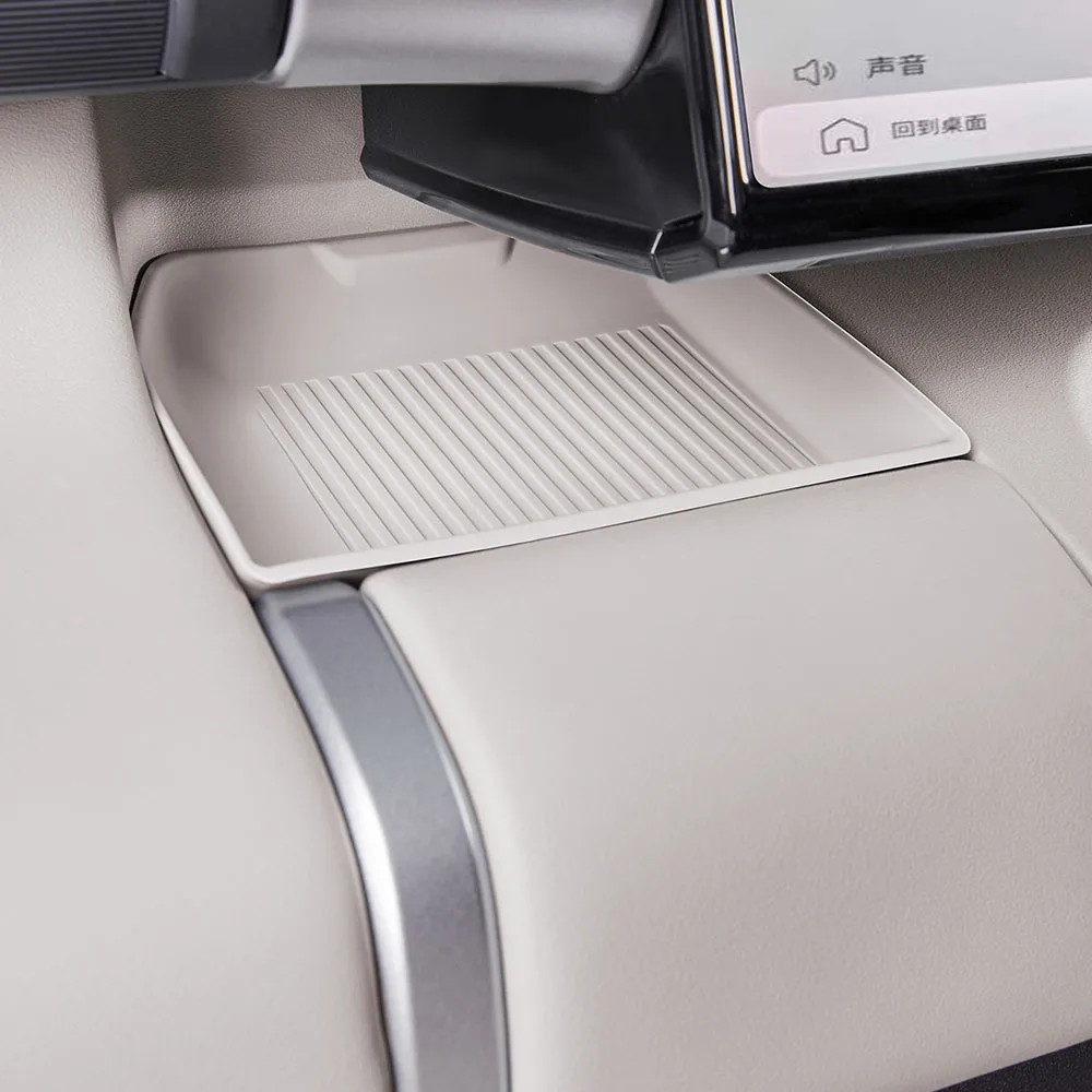 Silicone Pad For Steering Wheel For BYD Leopard 7/Titanium 7/Super 7 Car Modification Accessories Central Control Storage Box
Silicone Pad For Steering Wheel For BYD Leopard 7/Titanium 7/Super 7 Car Modification Accessories Central Control Storage Box