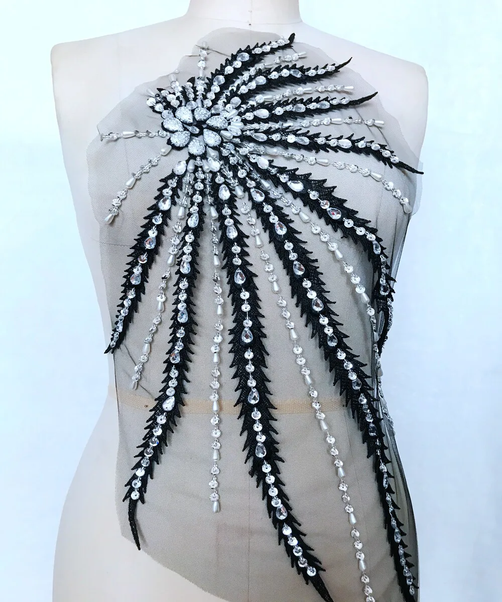 Ткань с ручной вышивкой бисером и кружевными аппликациями для свадебных платьев, костюмов для выступлений, декоративных элементов и рукоделия
Ткань с ручной вышивкой бисером и кружевными аппликациями для свадебных платьев, костюмов для выступлений, декоративных элементов и рукоделия