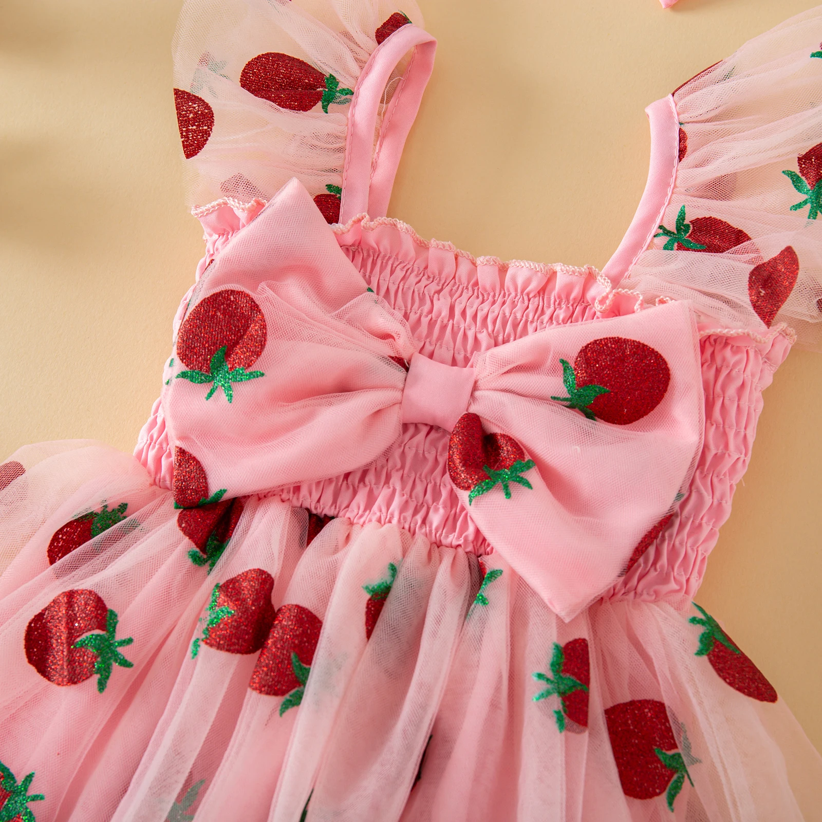 Кружевные боди для маленьких девочек, милый комбинезон без рукавов с квадратным вырезом и клубничным принтом, платье и повязка на голову с бантом, комплект из 2 предметов
Кружевные боди для маленьких девочек, милый комбинезон без рукавов с квадратным вырезом и клубничным принтом, платье и повязка на голову с бантом, комплект из 2 предметов