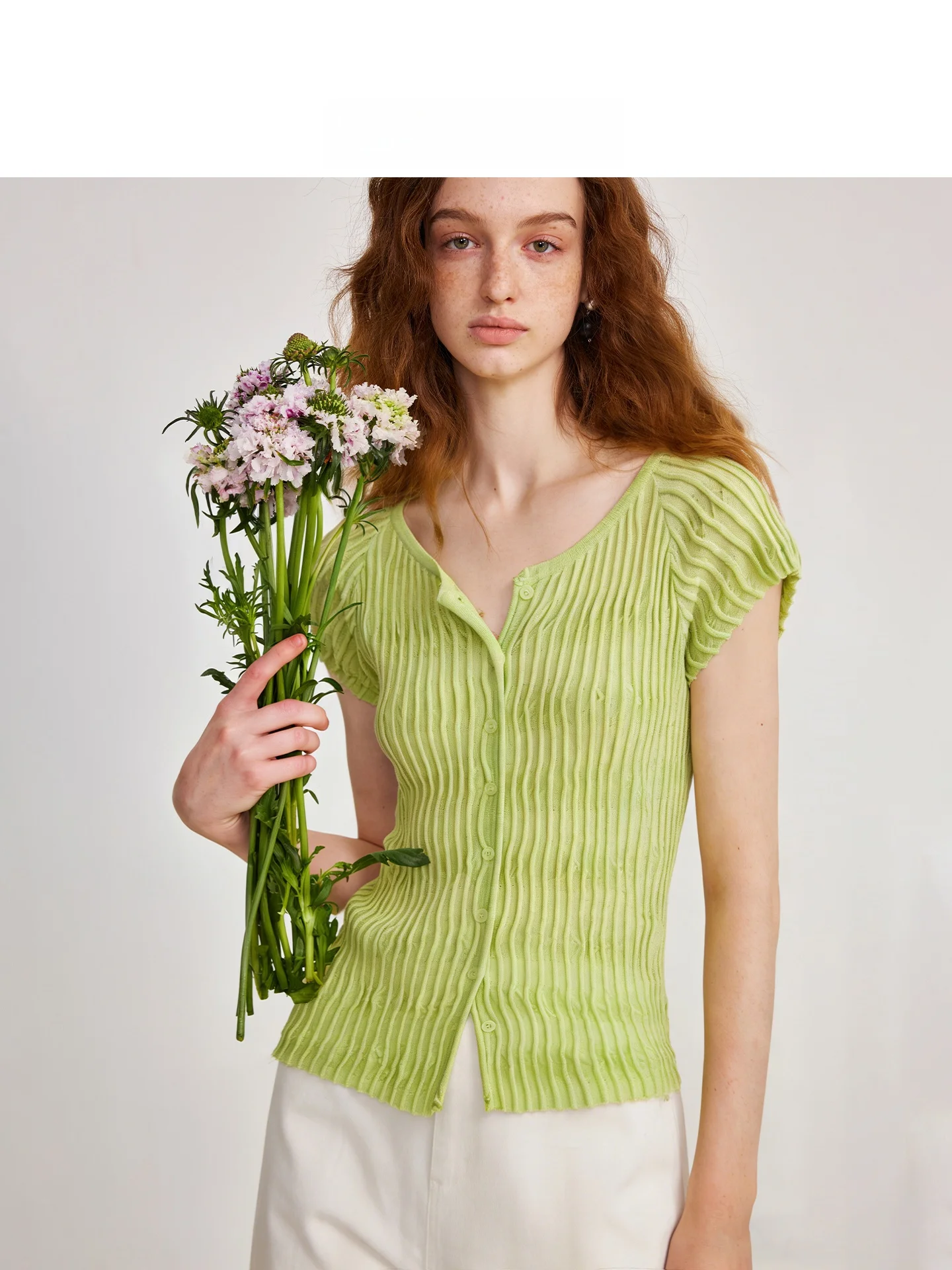 AEL Original een Ice Silk Cool Feeling Knitted Cardigan Women's ort Sve Romantic Wave Pattern Top Spring Summer
AEL Original een Ice Silk Cool Feeling Knitted Cardigan Women's ort Sve Romantic Wave Pattern Top Spring Summer