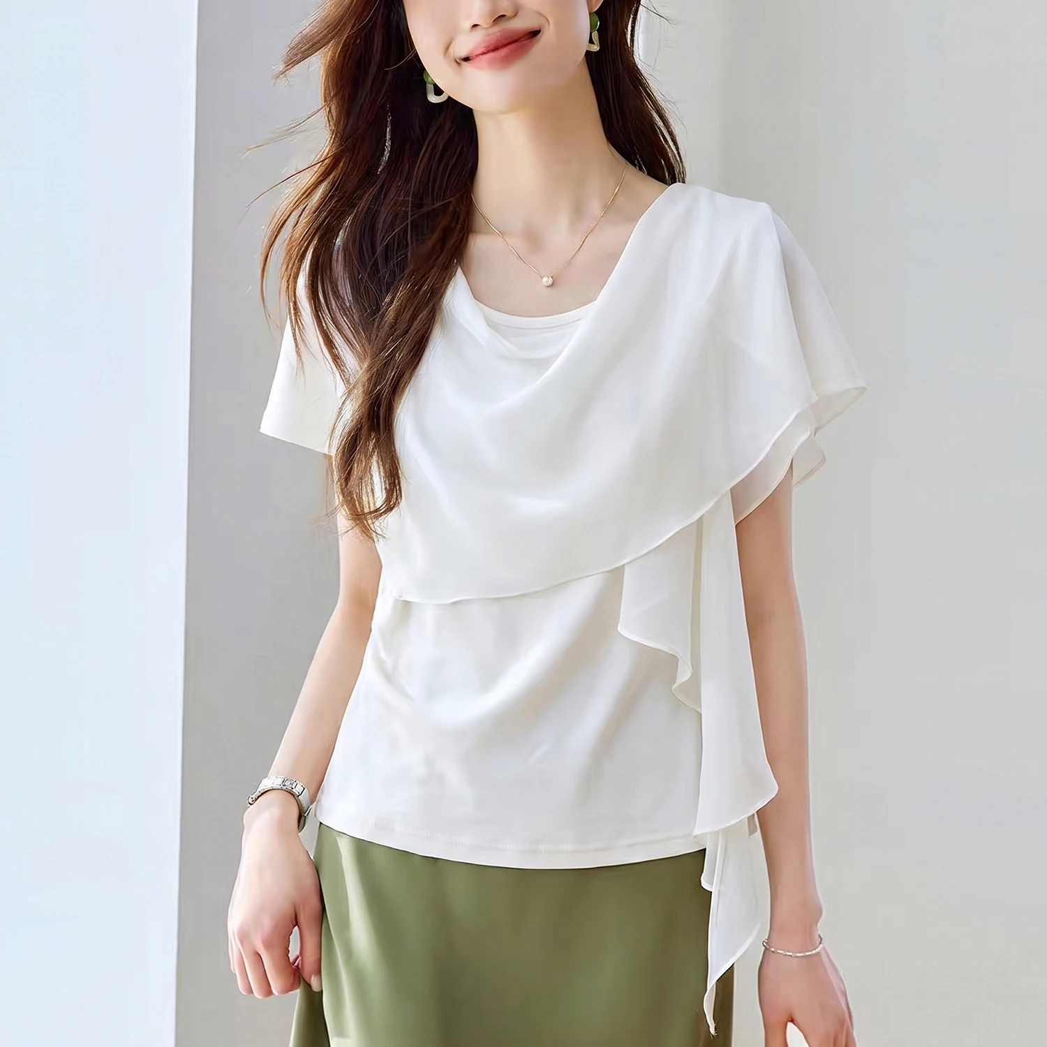 Summer Women Chiffon Blouse Elegant Ruffle Short Sleeve Tops Shirt 2026 Korean Fashion Casual Chic Sticthing Ruffle Blusa
Summer Women Chiffon Blouse Elegant Ruffle Short Sleeve Tops Shirt 2026 Korean Fashion Casual Chic Sticthing Ruffle Blusa