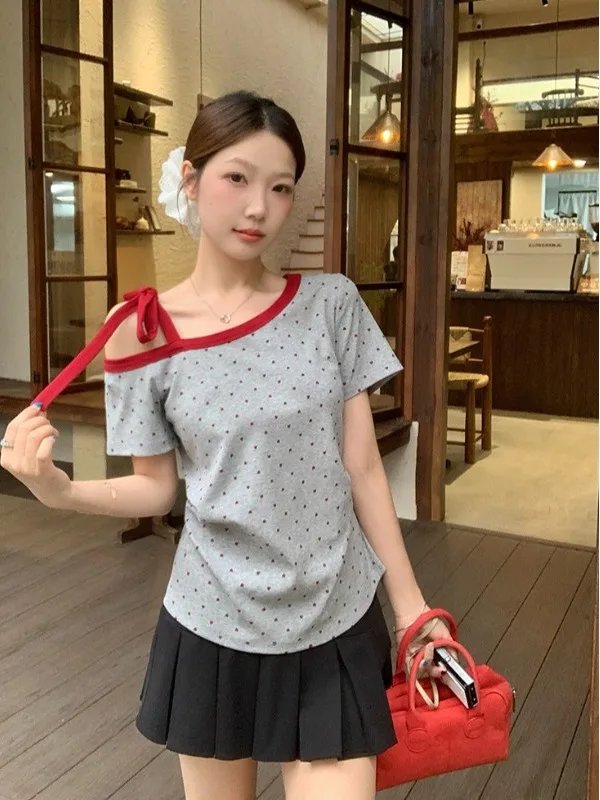 plus Size Women's Polka Dot Color Block Short Sleeve T-Shirt Summer New Waist Cinching Age Defying Top Korean Style Slim Fit
plus Size Women's Polka Dot Color Block Short Sleeve T-Shirt Summer New Waist Cinching Age Defying Top Korean Style Slim Fit