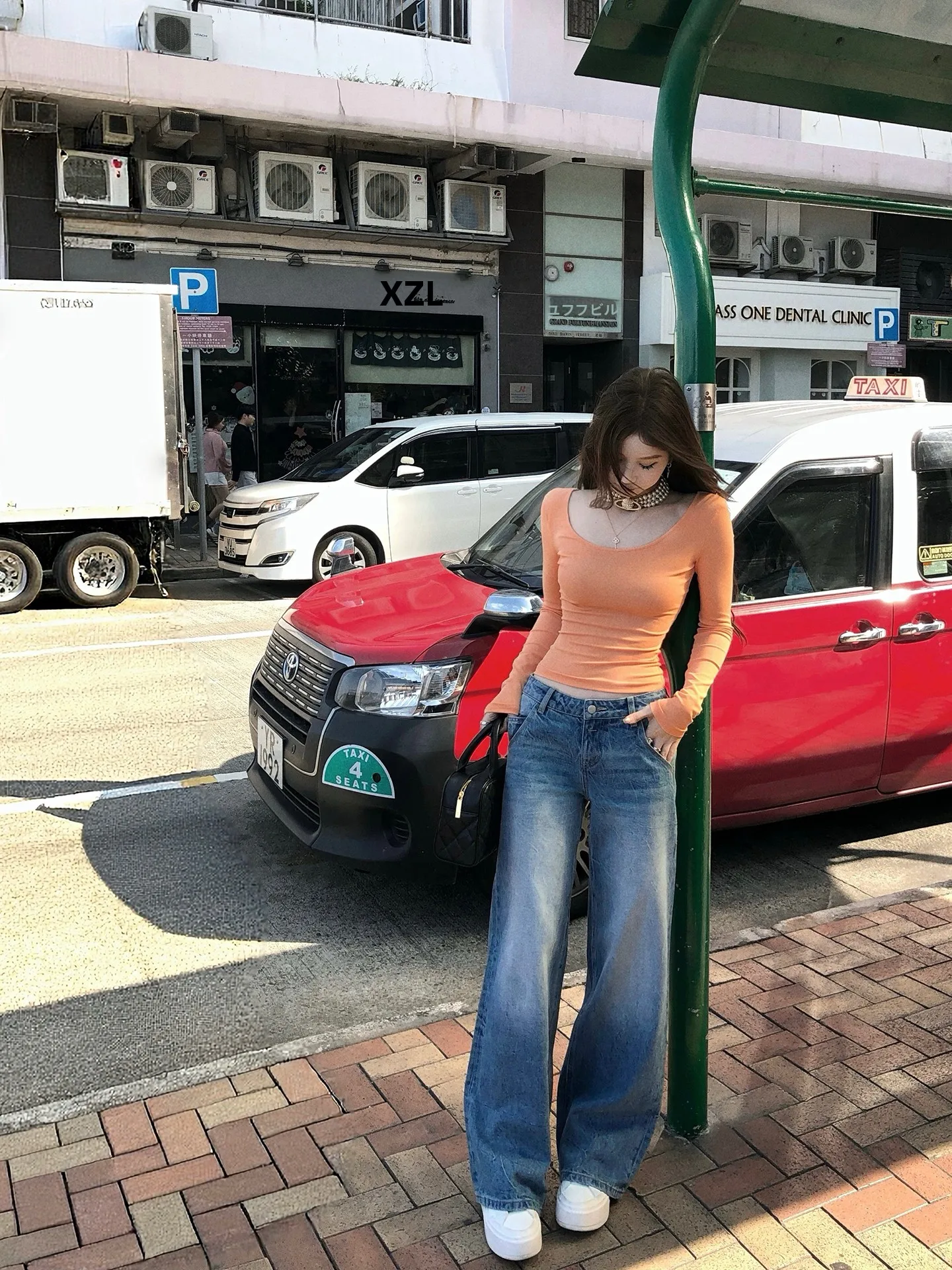 Tongiiuu American Retro Washed Slimming Wide Leg Jeans Women Loose Fit Straight Cut Denim Pants Casual High Waist Trousers
Tongiiuu American Retro Washed Slimming Wide Leg Jeans Women Loose Fit Straight Cut Denim Pants Casual High Waist Trousers
