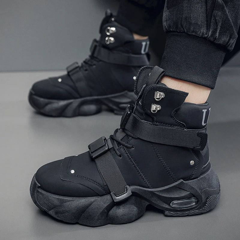 Дизайнерская модная мужская повседневная обувь Высокие мужские ботинки на толстой подошве Уличные мужские ботильоны Прогулочные кроссовки Нескользящие походные ботинки
Дизайнерская модная мужская повседневная обувь Высокие мужские ботинки на толстой подошве Уличные мужские ботильоны Прогулочные кроссовки Нескользящие походные ботинки