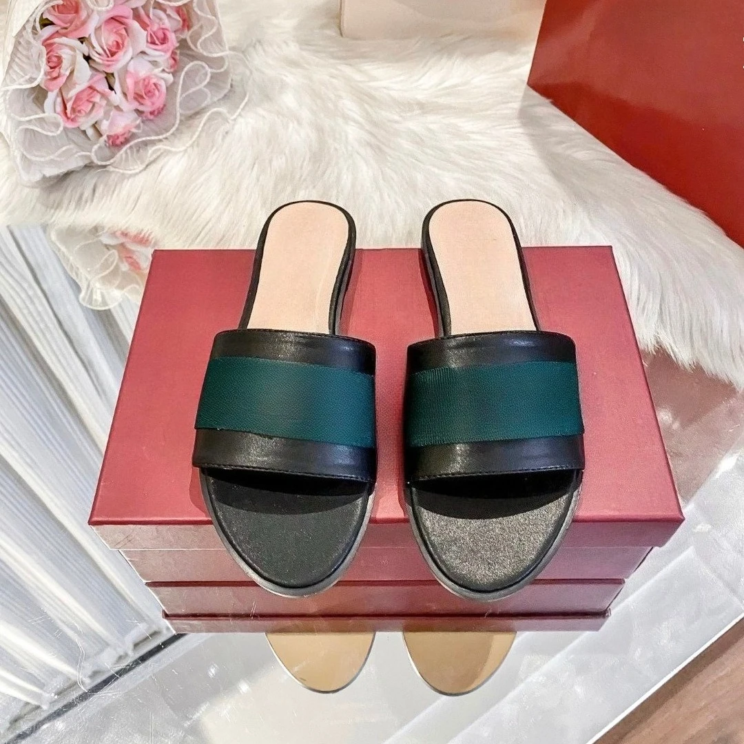 2026 New Women's Retro Copper Metal Buckle Flat Sandals Open Toe Single Strap Slide Sandals Classic Casual Outdoor Slippers
2026 New Women's Retro Copper Metal Buckle Flat Sandals Open Toe Single Strap Slide Sandals Classic Casual Outdoor Slippers