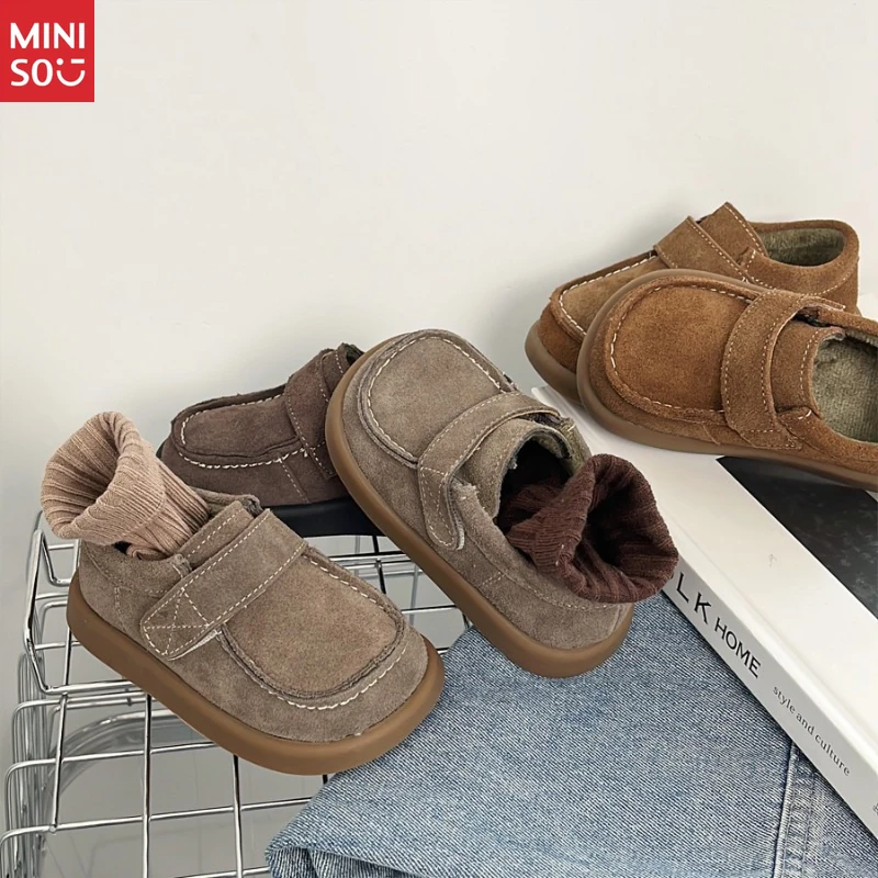 Детская обувь Miniso 2025, замшевые сабо унисекс для мальчиков и девочек
Детская обувь Miniso 2025, замшевые сабо унисекс для мальчиков и девочек
