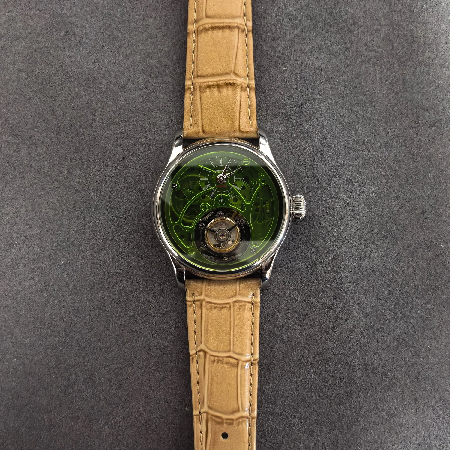 Мужские часы Jacques Genry Tourbillon, 42 мм, механические, с ручным заводом, сапфировое стекло, кожаный ремешок, скелетонизированный циферблат
Мужские часы Jacques Genry Tourbillon, 42 мм, механические, с ручным заводом, сапфировое стекло, кожаный ремешок, скелетонизированный циферблат