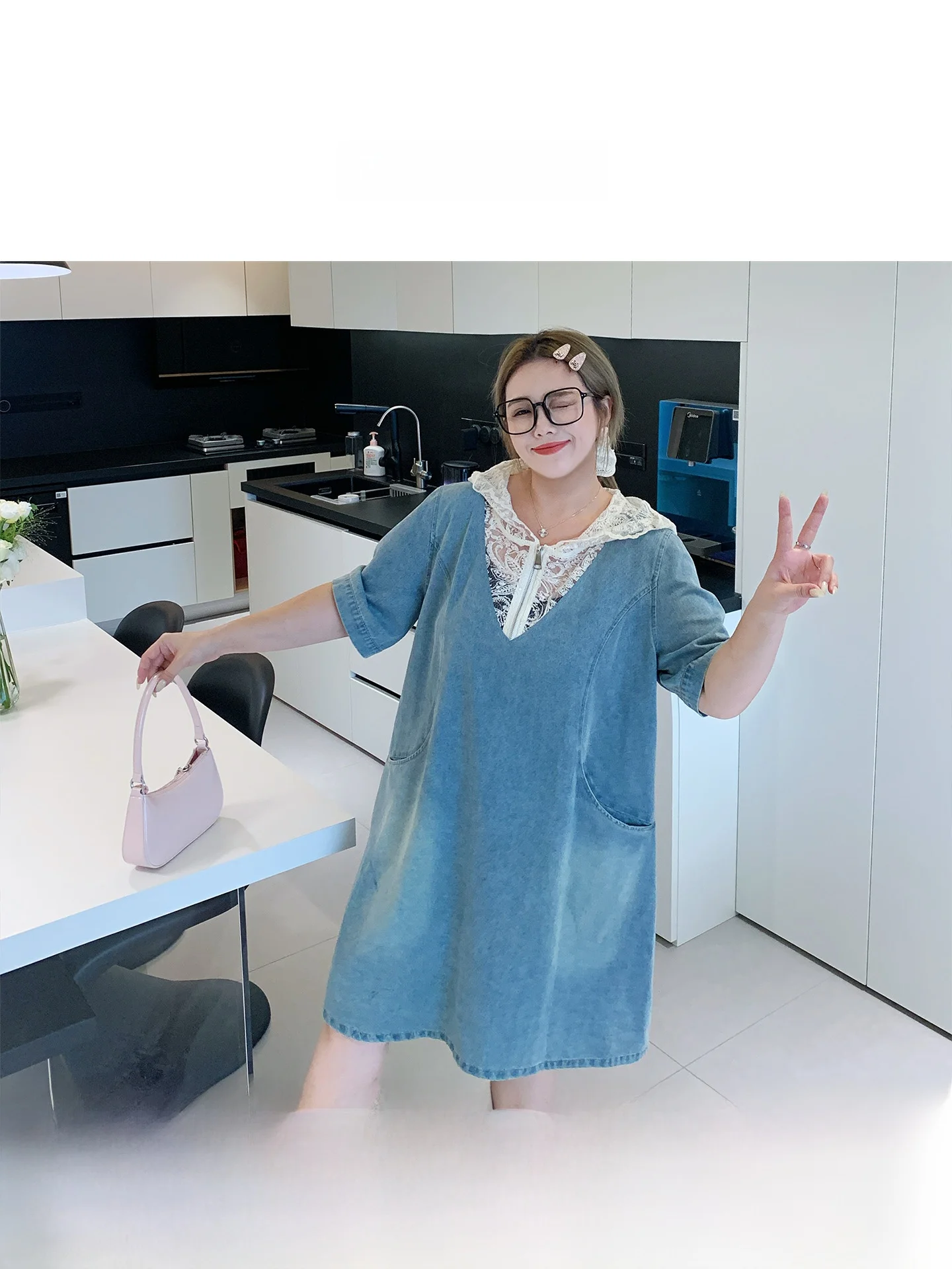 High Waist A-Line Dress Casual Summer Denim Lace Splice Long Dress plus Size Women's Clothing Bubble Sleeve round Neck Dress
High Waist A-Line Dress Casual Summer Denim Lace Splice Long Dress plus Size Women's Clothing Bubble Sleeve round Neck Dress