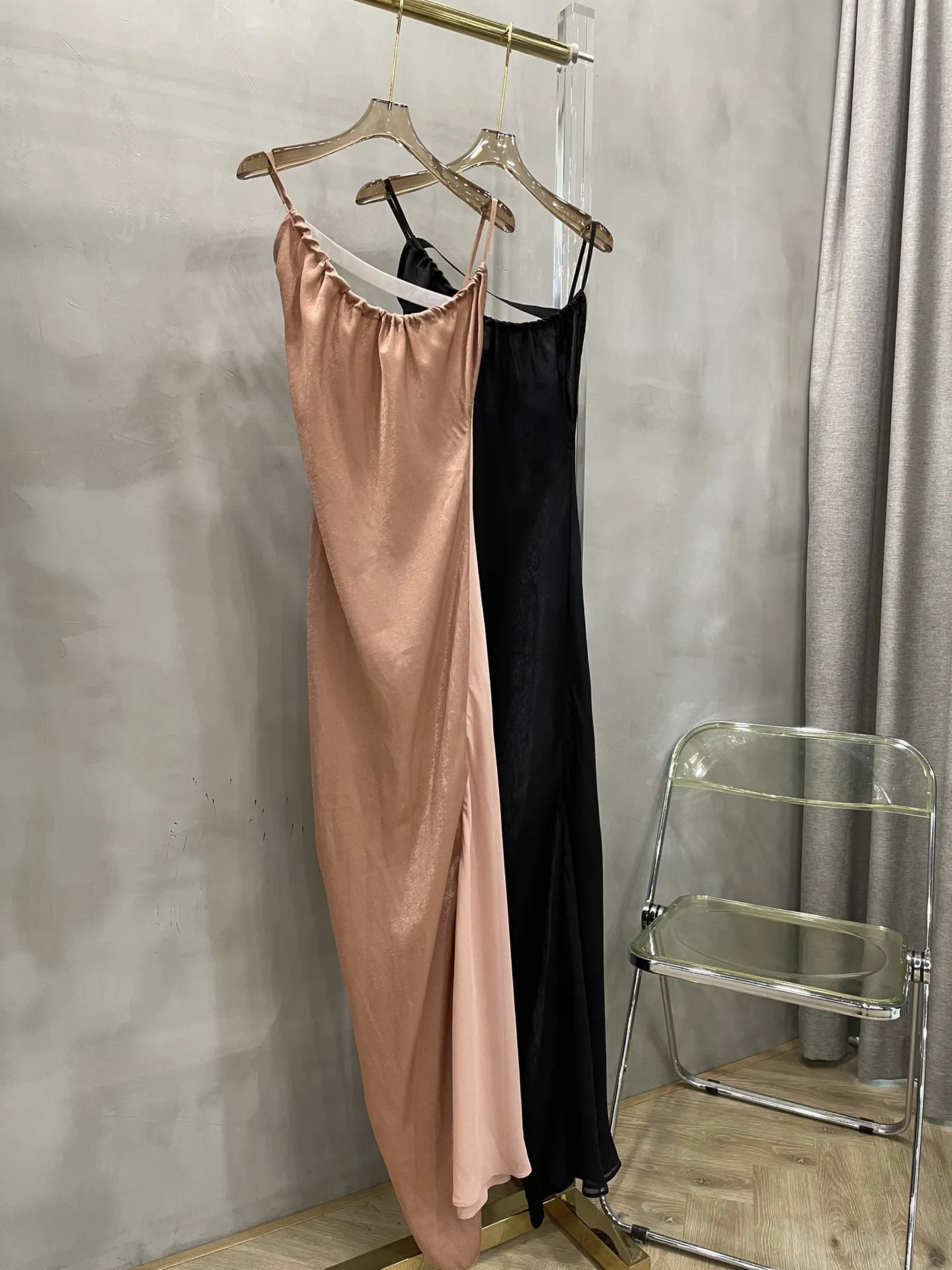 2024 Women's Clothing Temperament backless solid color dress Spring Summer New No.32
2024 Women's Clothing Temperament backless solid color dress Spring Summer New No.32