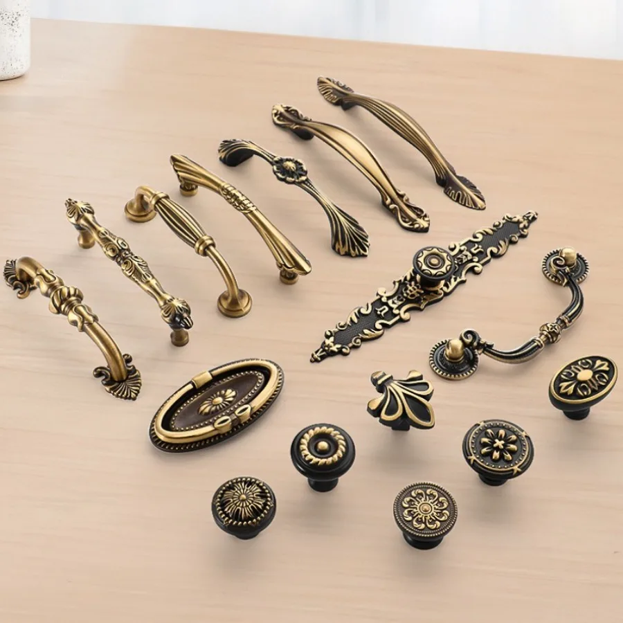 Скандинавские винтажные латунные мебельные ручки, бронзовые ручки для шкафа и ящика, креативный стиль, ручки для кухонного шкафа, комода
Скандинавские винтажные латунные мебельные ручки, бронзовые ручки для шкафа и ящика, креативный стиль, ручки для кухонного шкафа, комода