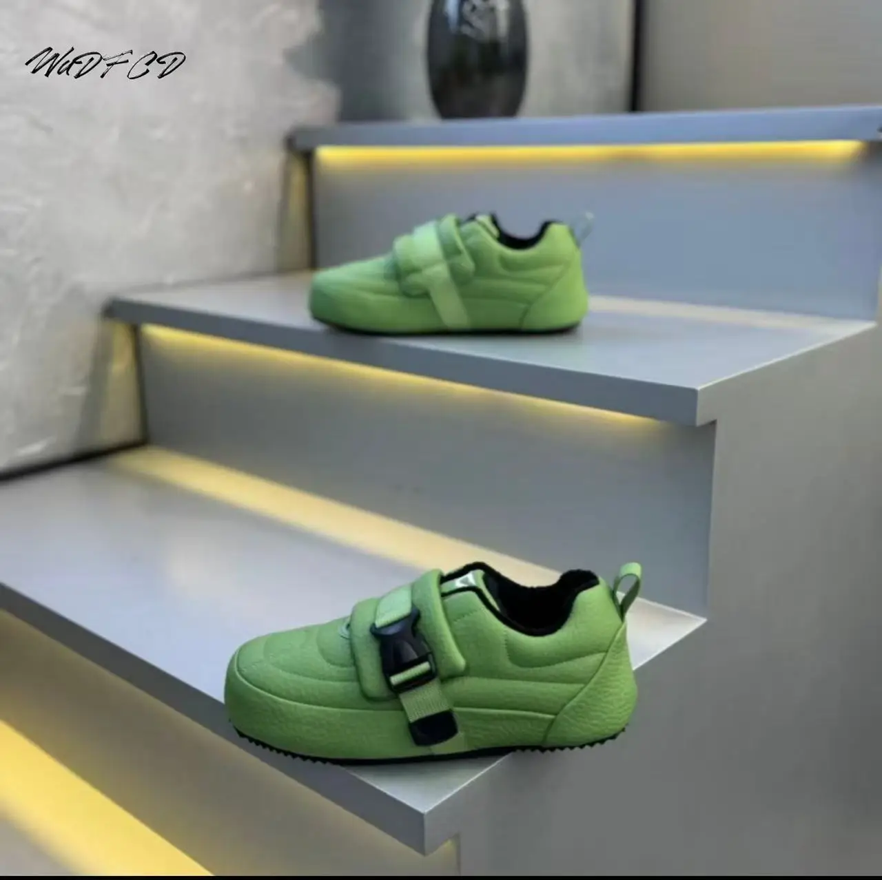 Sneakers Casual Men Original Designer Winter Plush Warm Cotton Shoes Fashion Leather/Down Flat Board Shoes Trend Cool Snow Boots
Sneakers Casual Men Original Designer Winter Plush Warm Cotton Shoes Fashion Leather/Down Flat Board Shoes Trend Cool Snow Boots