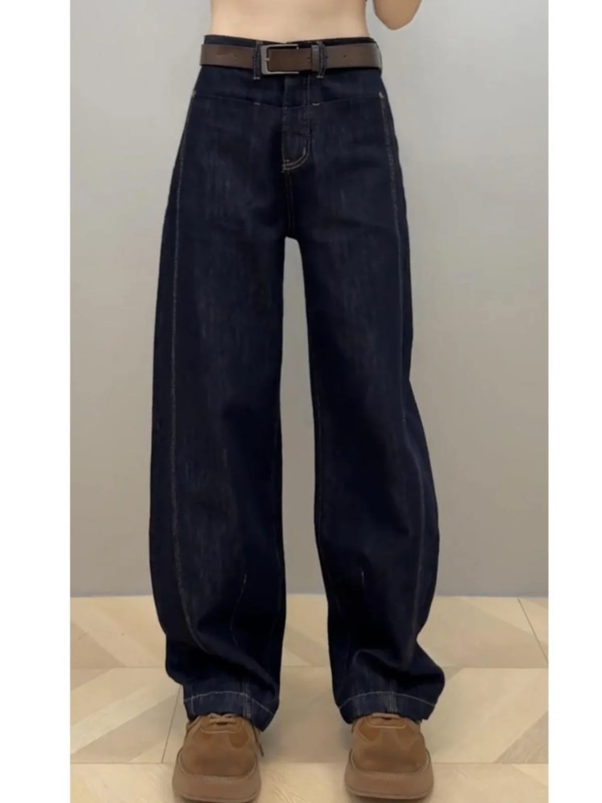 Джинсы с высокой талией и широкими штанинами, большие размеры, женские, осенние, новые, удлиненные, стройнящие, прямого кроя, синие, деним
Джинсы с высокой талией и широкими штанинами, большие размеры, женские, осенние, новые, удлиненные, стройнящие, прямого кроя, синие, деним