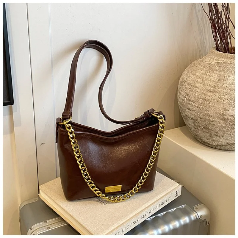Vintage Fashionable Simple Clutch Bag Mini Trendy With Letter Logo For Business Women Casual Use
Vintage Fashionable Simple Clutch Bag Mini Trendy With Letter Logo For Business Women Casual Use