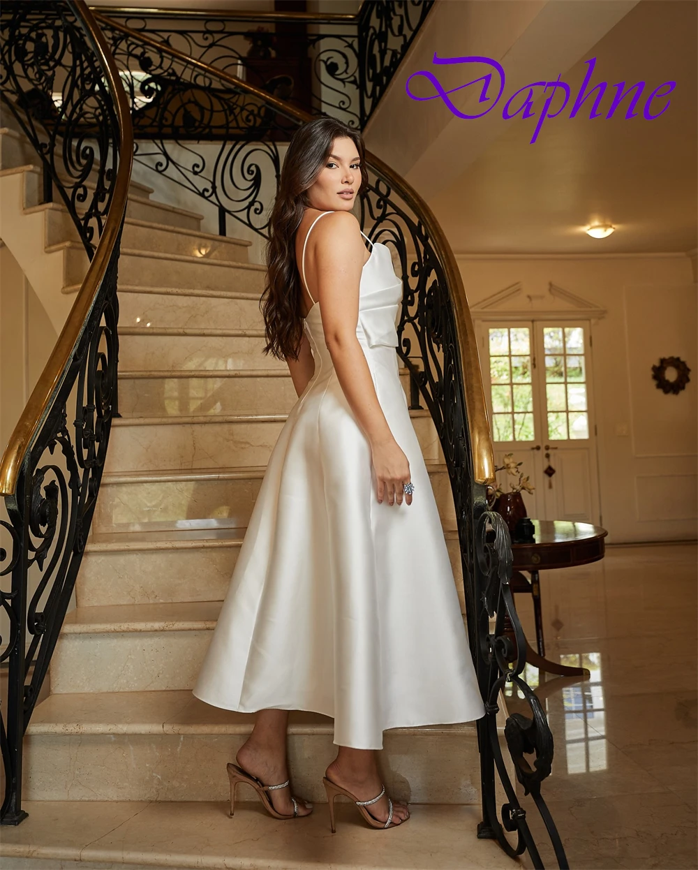 Customized Simple Satin V-Neck Evening Dress Elegant Spaghetti Straps Prom Dresses Fashion Sleeveless Special Occasion Gowns
Customized Simple Satin V-Neck Evening Dress Elegant Spaghetti Straps Prom Dresses Fashion Sleeveless Special Occasion Gowns