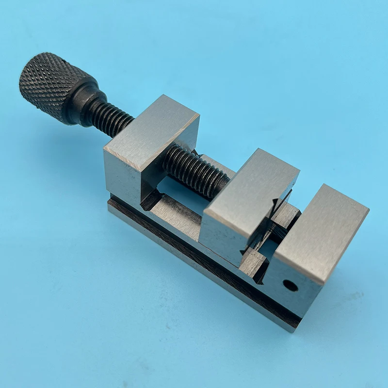 Steel Vise Clamp Precision QGG25 Bench Vise Drill Press Clamp Machine Vise 1 Inch Surface
Steel Vise Clamp Precision QGG25 Bench Vise Drill Press Clamp Machine Vise 1 Inch Surface