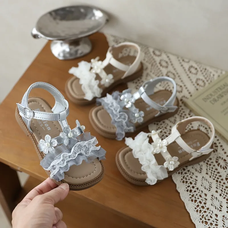 Mumoresip Summer Kids Lace Flat Sandals Elegant Chic Ruffled Edge Girl Princess Flower Shoes Hollow-out Children Perform Sandals
Mumoresip Summer Kids Lace Flat Sandals Elegant Chic Ruffled Edge Girl Princess Flower Shoes Hollow-out Children Perform Sandals