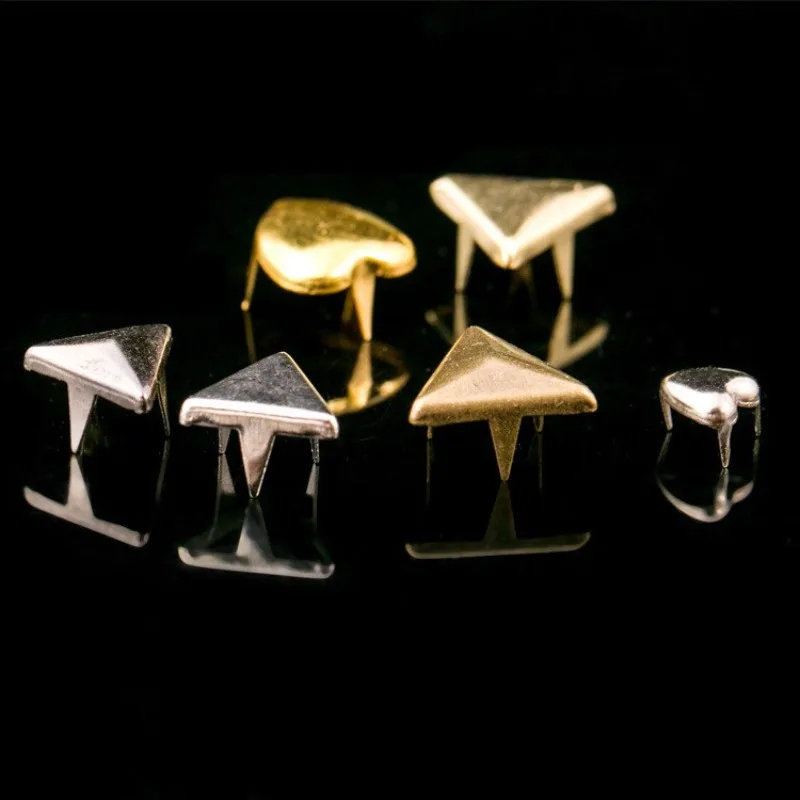 Triangle Shape Decoration Stud Rivets for Belt Clothes Bag Purse Handbag Leather Craft DIY Triangular Embellishment Rivets
Triangle Shape Decoration Stud Rivets for Belt Clothes Bag Purse Handbag Leather Craft DIY Triangular Embellishment Rivets