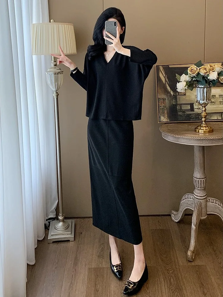 Fashionable V-Neck Long Sleeve Top And Midi Skirt Two-Piece Set for Women Elegant Autumn Wear Polyester Fiber Comfortable Fit
Fashionable V-Neck Long Sleeve Top And Midi Skirt Two-Piece Set for Women Elegant Autumn Wear Polyester Fiber Comfortable Fit