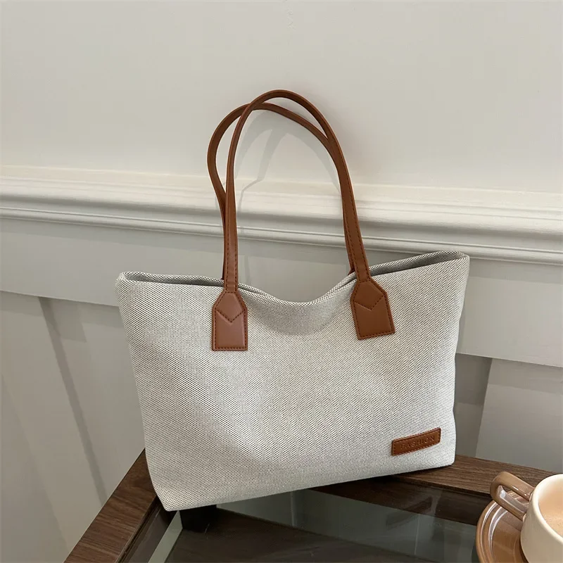 Large Capacity Bag Portable Shoulder Bag Premium Texture Women's Commuter Tote Bag
Large Capacity Bag Portable Shoulder Bag Premium Texture Women's Commuter Tote Bag