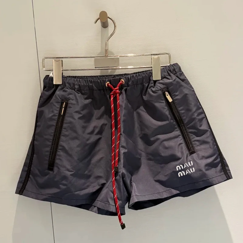 High-End Short Pants for Young Girls Embroidered Letter Workwear Style Drawstring Korean Version Straight Leg Casual Trousers
High-End Short Pants for Young Girls Embroidered Letter Workwear Style Drawstring Korean Version Straight Leg Casual Trousers
