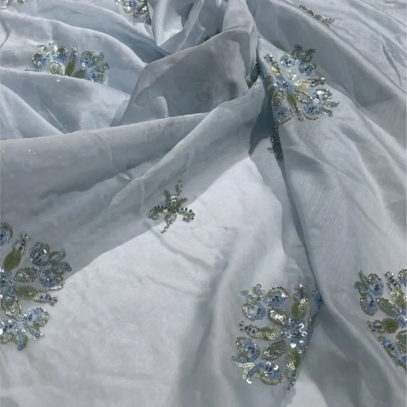 Niche Designer Tailor Chinese Style New Glacier Blue Lightweight Fabric Woman's Ornament Po-Phase Flowers Han Clothing Cheongsam
Niche Designer Tailor Chinese Style New Glacier Blue Lightweight Fabric Woman's Ornament Po-Phase Flowers Han Clothing Cheongsam