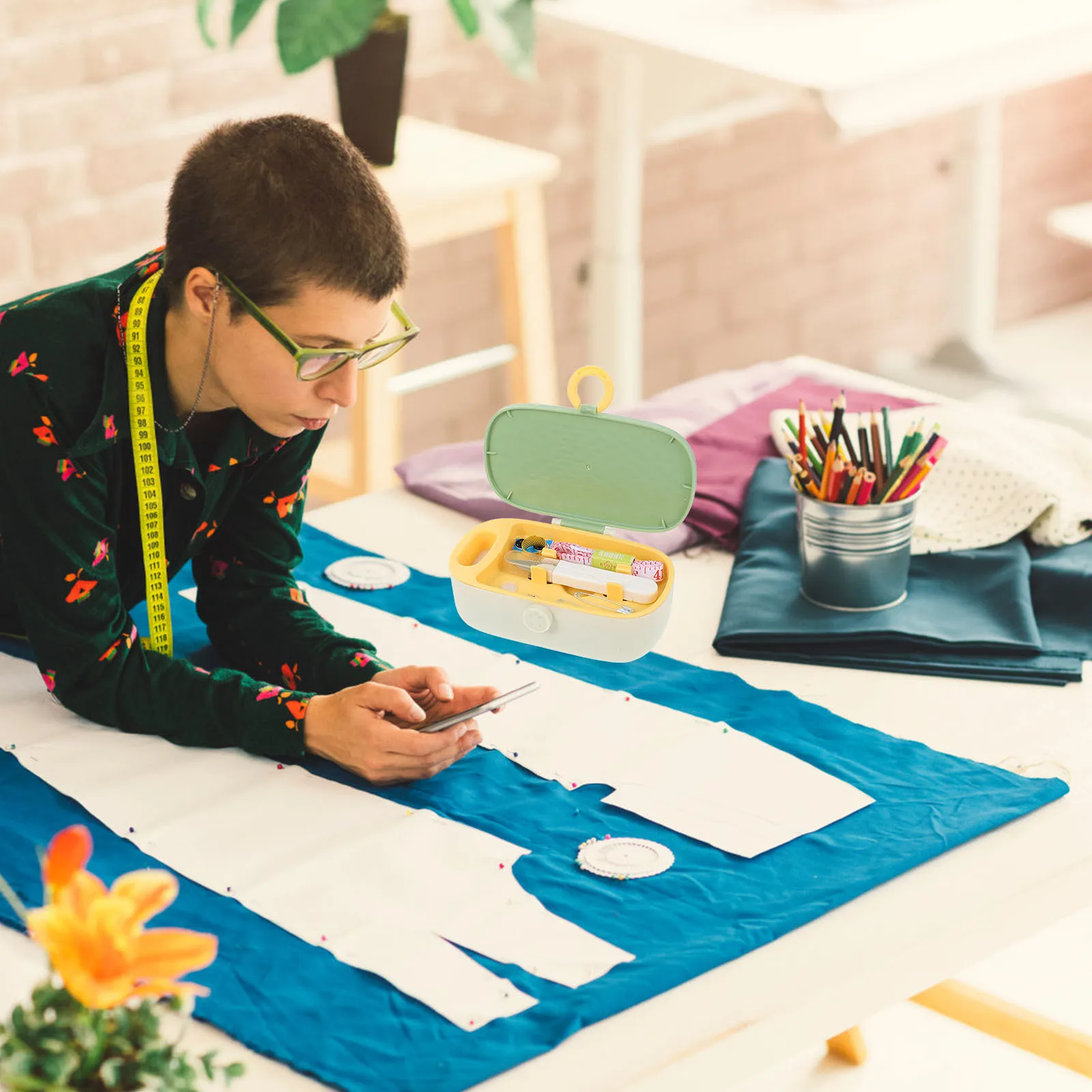 1Set Portable Needle Thread Box Sewing Kit Storage Case Multifunctional Needlework Organizer for Clothes Crafts Tailors
1Set Portable Needle Thread Box Sewing Kit Storage Case Multifunctional Needlework Organizer for Clothes Crafts Tailors