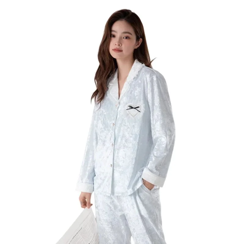 Velvet Pajamas Women Autumn Long Sleeve Trousers Two-piece Set Button Up Sleepwear Home Clothes
Velvet Pajamas Women Autumn Long Sleeve Trousers Two-piece Set Button Up Sleepwear Home Clothes