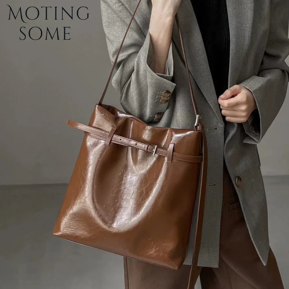 Motongsome Luxury Oil Wax Genuine Leather Woman Bag Retro Shoulder Roomy Handbag Lady Large Capacity Casual Tote Black 2025 New
Motongsome Luxury Oil Wax Genuine Leather Woman Bag Retro Shoulder Roomy Handbag Lady Large Capacity Casual Tote Black 2025 New