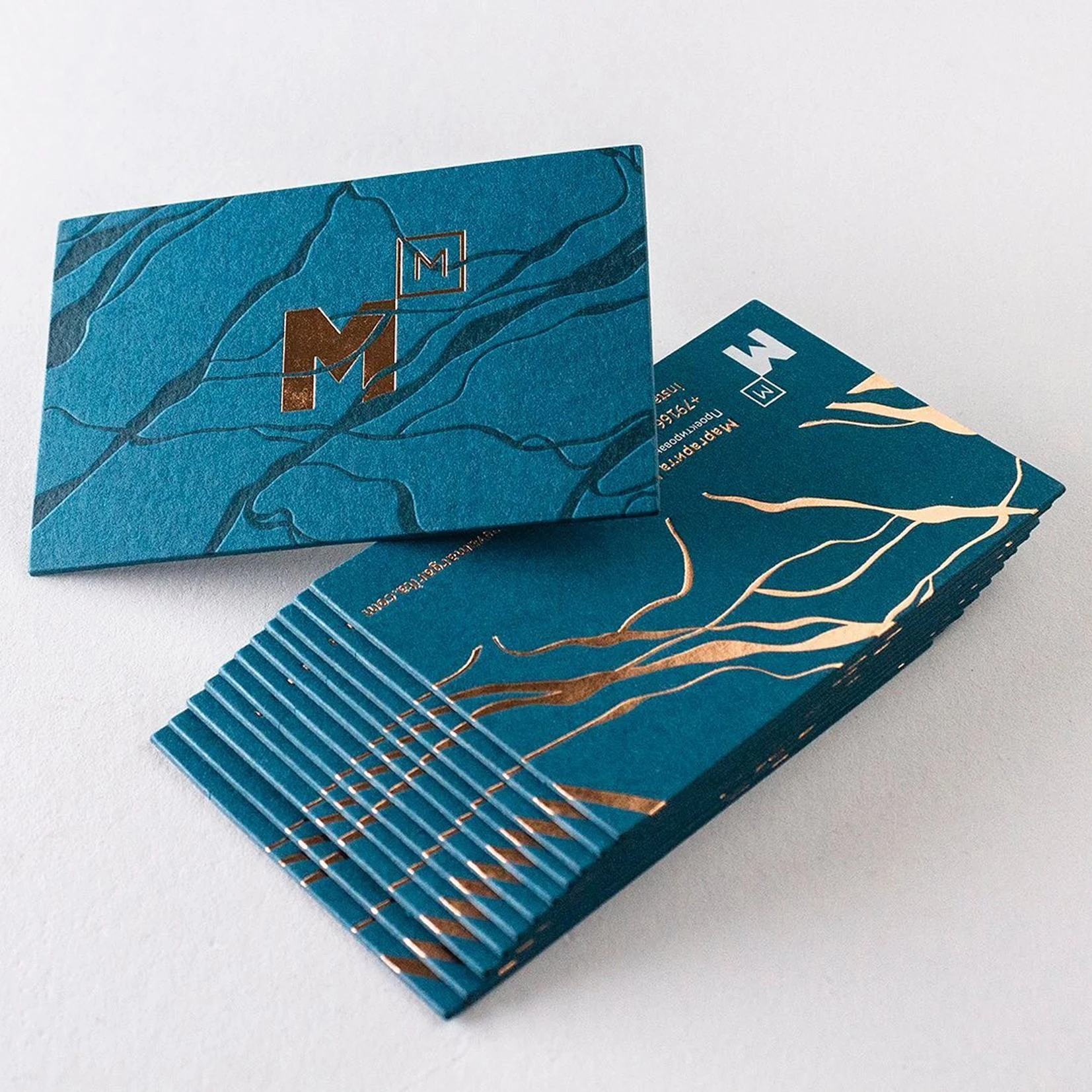 600gsm coral green hot bronzing gold creative business card custom design with embossing and debossing
600gsm coral green hot bronzing gold creative business card custom design with embossing and debossing