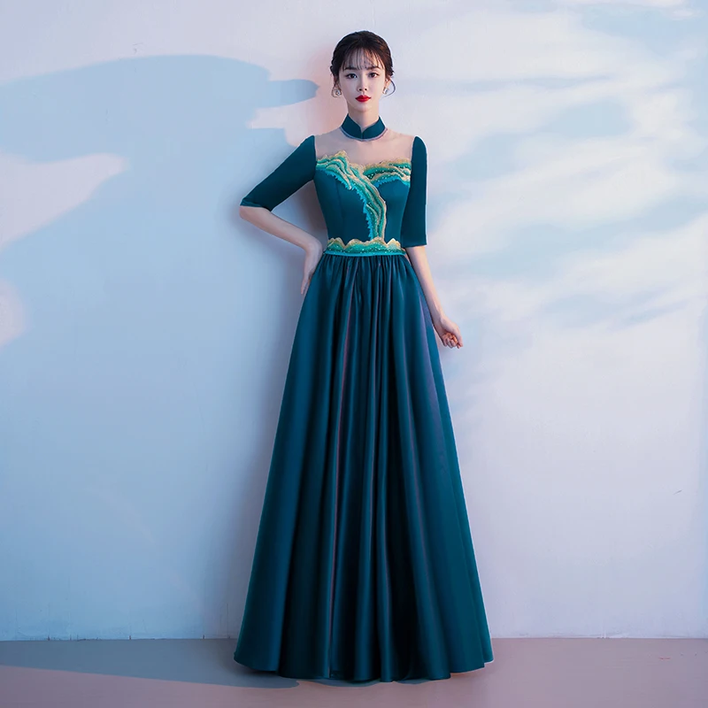 Элегантное длинное женское платье для выступлений хора, гуочжэна, концертов, церемоний и ведения вокальных выступлений на сцене.
Элегантное длинное женское платье для выступлений хора, гуочжэна, концертов, церемоний и ведения вокальных выступлений на сцене.