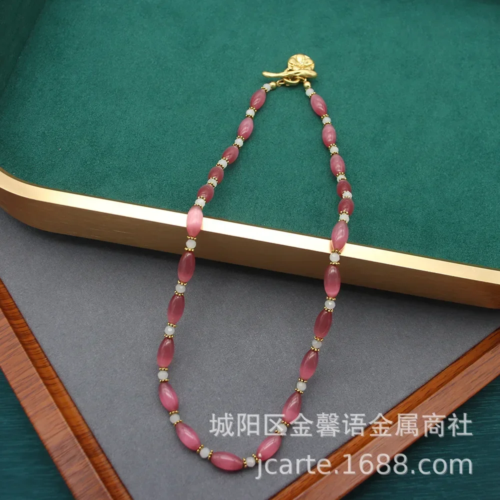 Original Design Old Material Cat's Eye Glass New Chinese Style Elegant Necklace
Original Design Old Material Cat's Eye Glass New Chinese Style Elegant Necklace