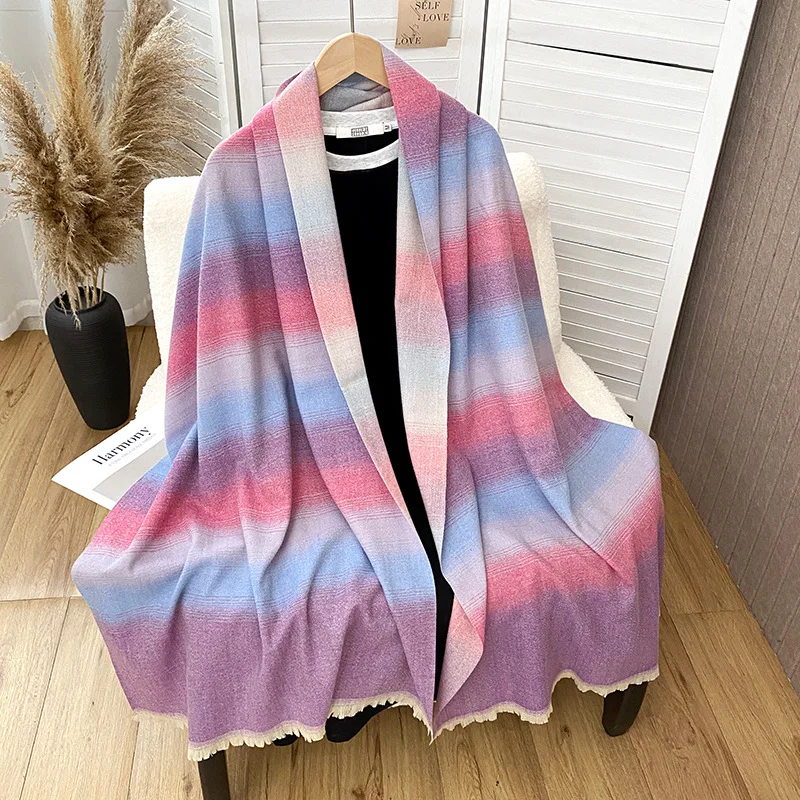 Fashionable and versatile women's autumn and winter gradient acrylic color-blocked warm and comfortable striped plaid fringe
Fashionable and versatile women's autumn and winter gradient acrylic color-blocked warm and comfortable striped plaid fringe