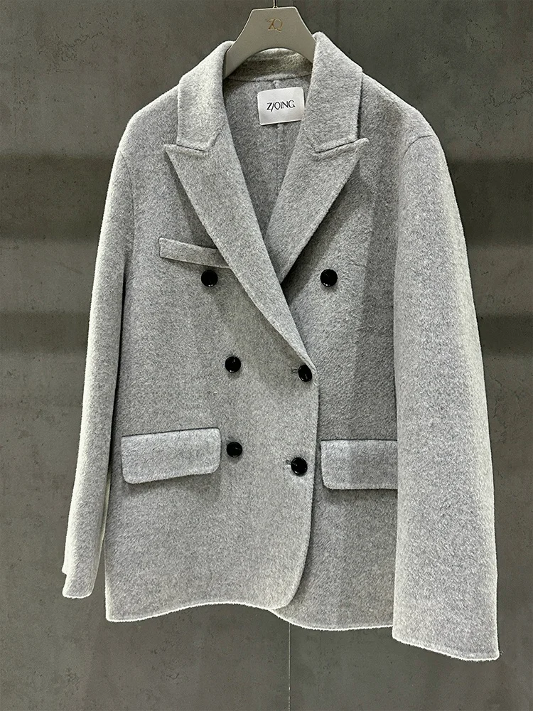 Двустороннее шерстяное пальто ZQ, повседневное, из 100% мериносовой шерсти, распродажа к концу года, молодежное, с длинными рукавами, на пуговицах
Двустороннее шерстяное пальто ZQ, повседневное, из 100% мериносовой шерсти, распродажа к концу года, молодежное, с длинными рукавами, на пуговицах