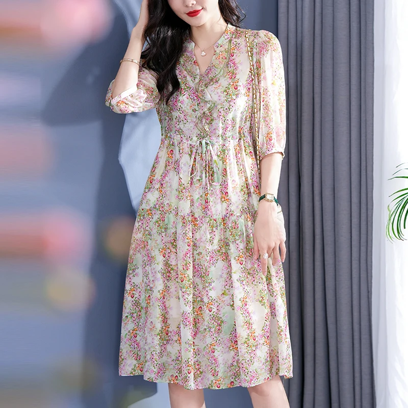 100% Real Silk Dresses for Women 2026 Summer Elegant V-neck Drawstring Chic Floral Print Woman Vintage Long Holiday Dress A-line
100% Real Silk Dresses for Women 2026 Summer Elegant V-neck Drawstring Chic Floral Print Woman Vintage Long Holiday Dress A-line