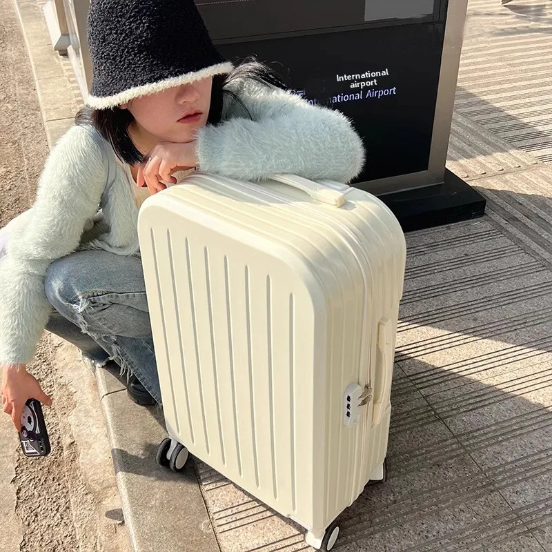 Lightweight 20 Inch Suitcase With Spinner Wheels Cabin Travel Luggage 24 Inch USB Charging Security Lockable User Friendly
Lightweight 20 Inch Suitcase With Spinner Wheels Cabin Travel Luggage 24 Inch USB Charging Security Lockable User Friendly