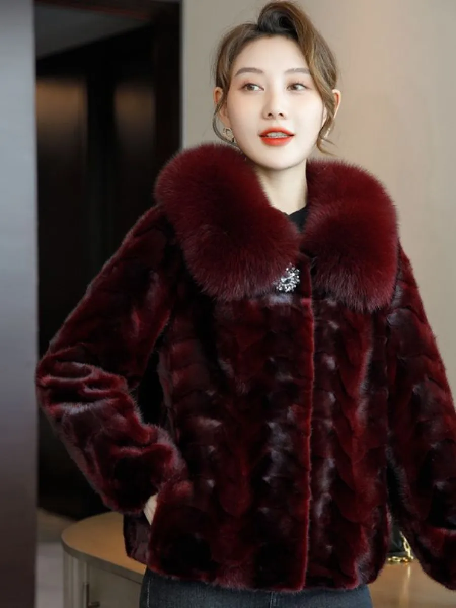 New 2026 Water Grass Short Coat Women's Collar Mink Fur Integrated Knee Pad Health Ring Fashion Outerwear Spring Season
New 2026 Water Grass Short Coat Women's Collar Mink Fur Integrated Knee Pad Health Ring Fashion Outerwear Spring Season
