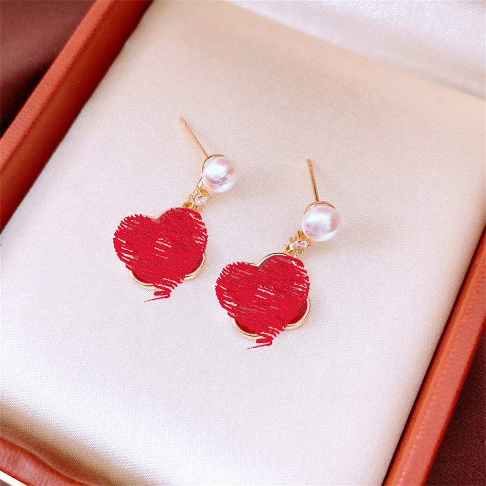 Минималистичные универсальные серьги-гвоздики из серебра S925 с позолотой 18K, с жемчугом и цветочным узором, женские, легкие, роскошные, элегантные, высококачественные
Минималистичные универсальные серьги-гвоздики из серебра S925 с позолотой 18K, с жемчугом и цветочным узором, женские, легкие, роскошные, элегантные, высококачественные